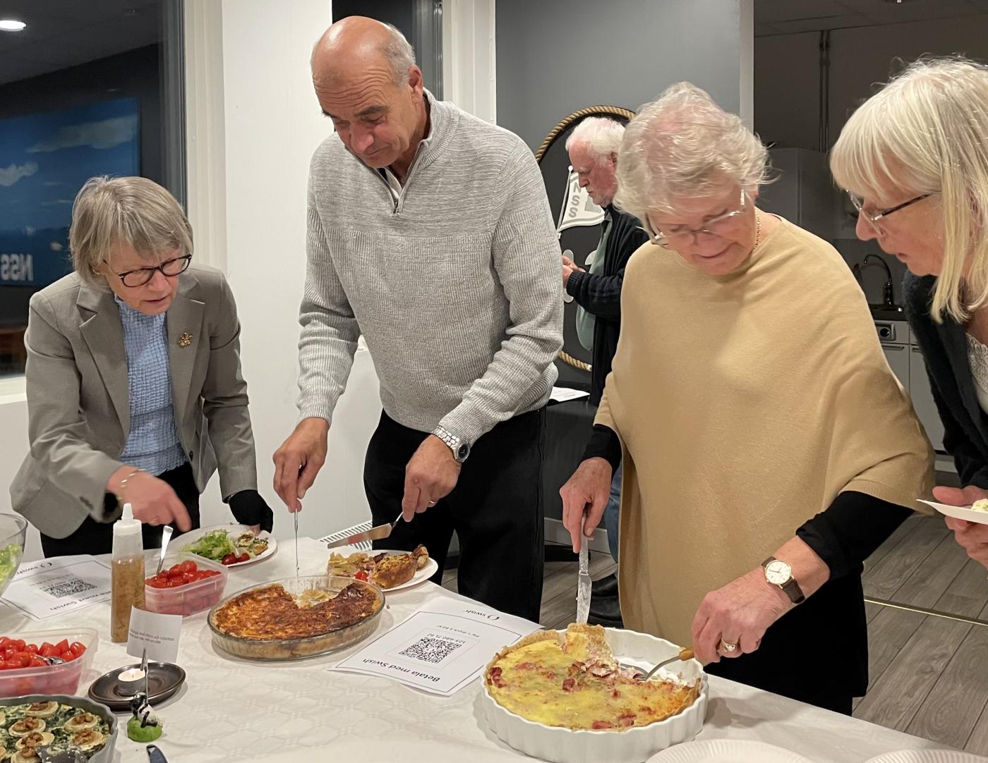 Förtäring i form av pajer och goda drycker