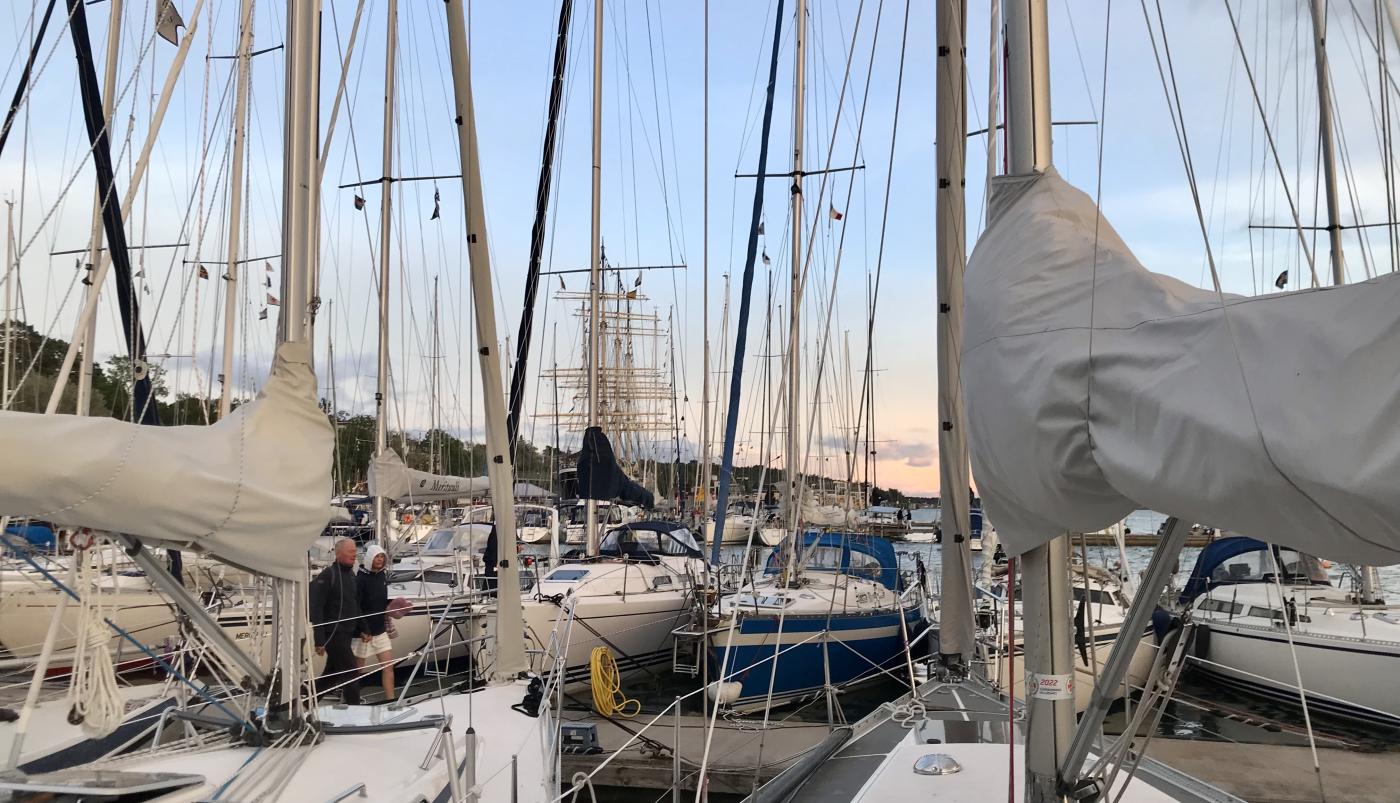 Eskaderbåtarna vid bryggan i Mariehamn